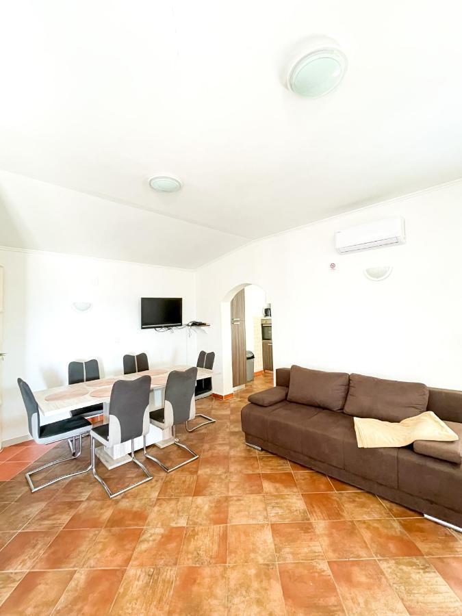 Beautiful Secluded Area Near Novalja Vacation House With Pool And Sea View Villa Lara Exterior photo