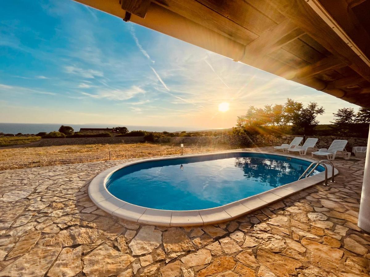Beautiful Secluded Area Near Novalja Vacation House With Pool And Sea View Villa Lara Exterior photo